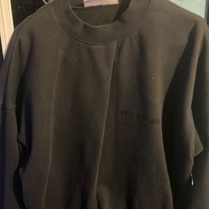 Fear of gods essentials crew neck